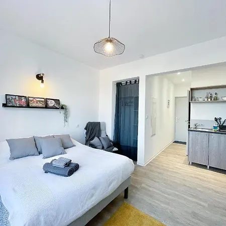 Le Paradis Fiscal, 5min Bale, Parking Prive