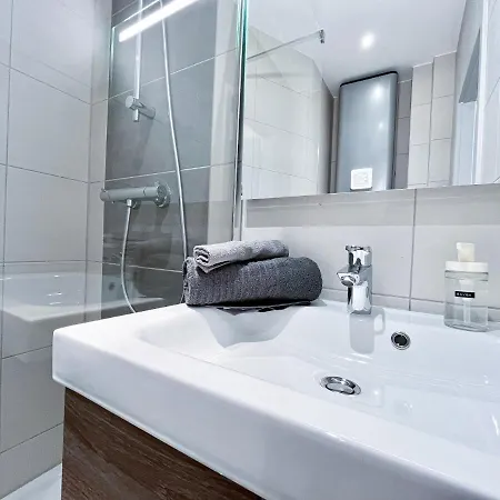 Le Paradis Fiscal, 5min Bale, Parking Prive