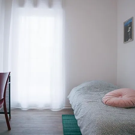 Le Paradis Fiscal, 5min Bale, Parking Prive Saint-Louis